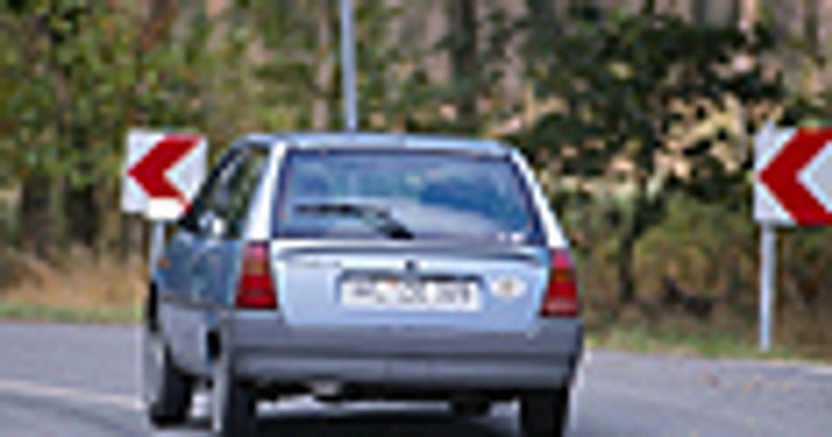 Citroen AX - Tani, ale niepewny
