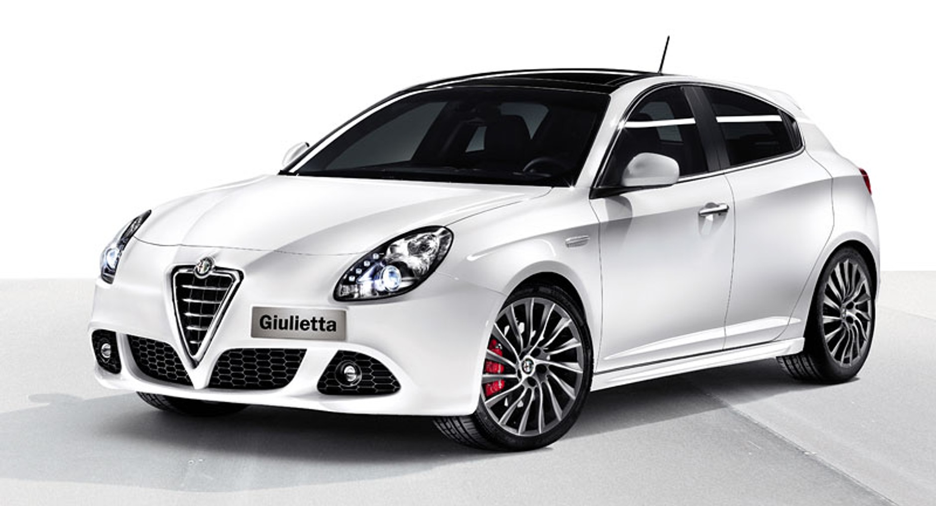 Alfa Romeo Giulietta: wnętrze i nowe zdjęcia