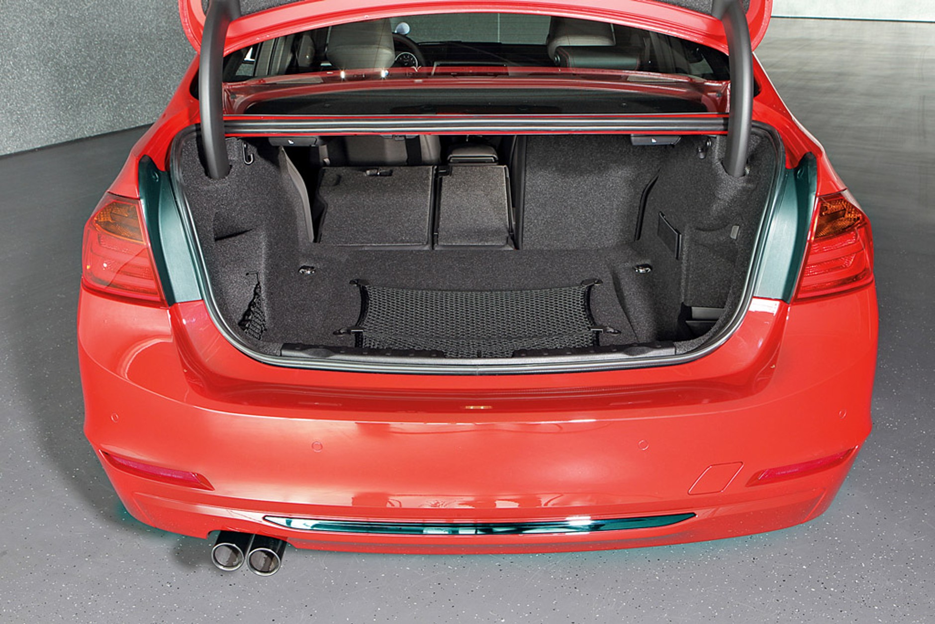 Czy nowe BMW serii 3 to miniatura "piątki"