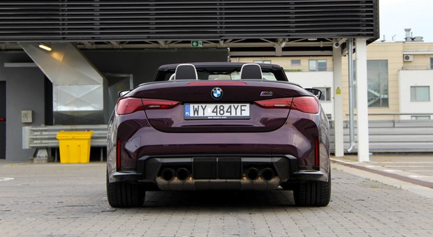BMW M4 Competition M xDrive Cabrio dostarcza emocji bez filtra. To nie jest bulwarowy kabriolet