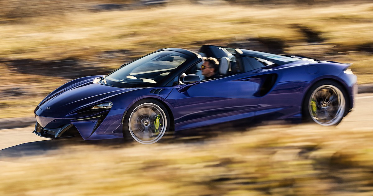 McLaren Artura Spider