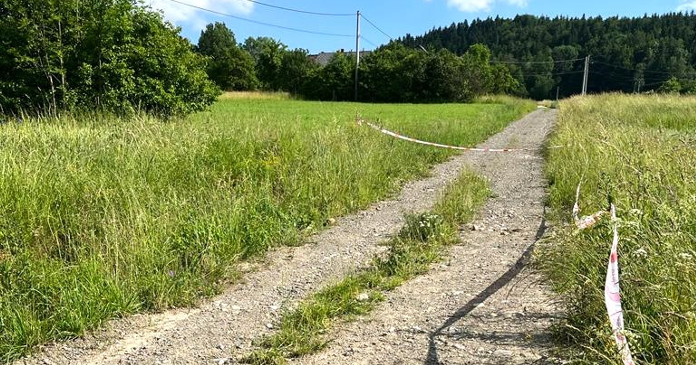 Pocisk na drodze szutrowej pod Nowym Sączem