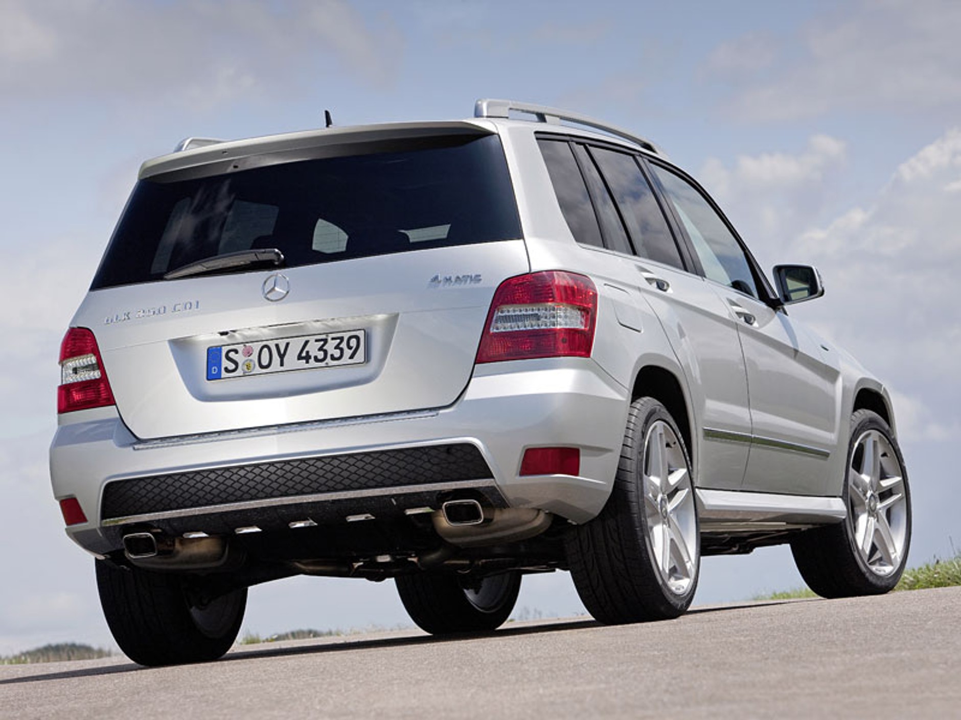 Mercedes-Benz GLK: Představují se dvě nové verze BlueEfficiency