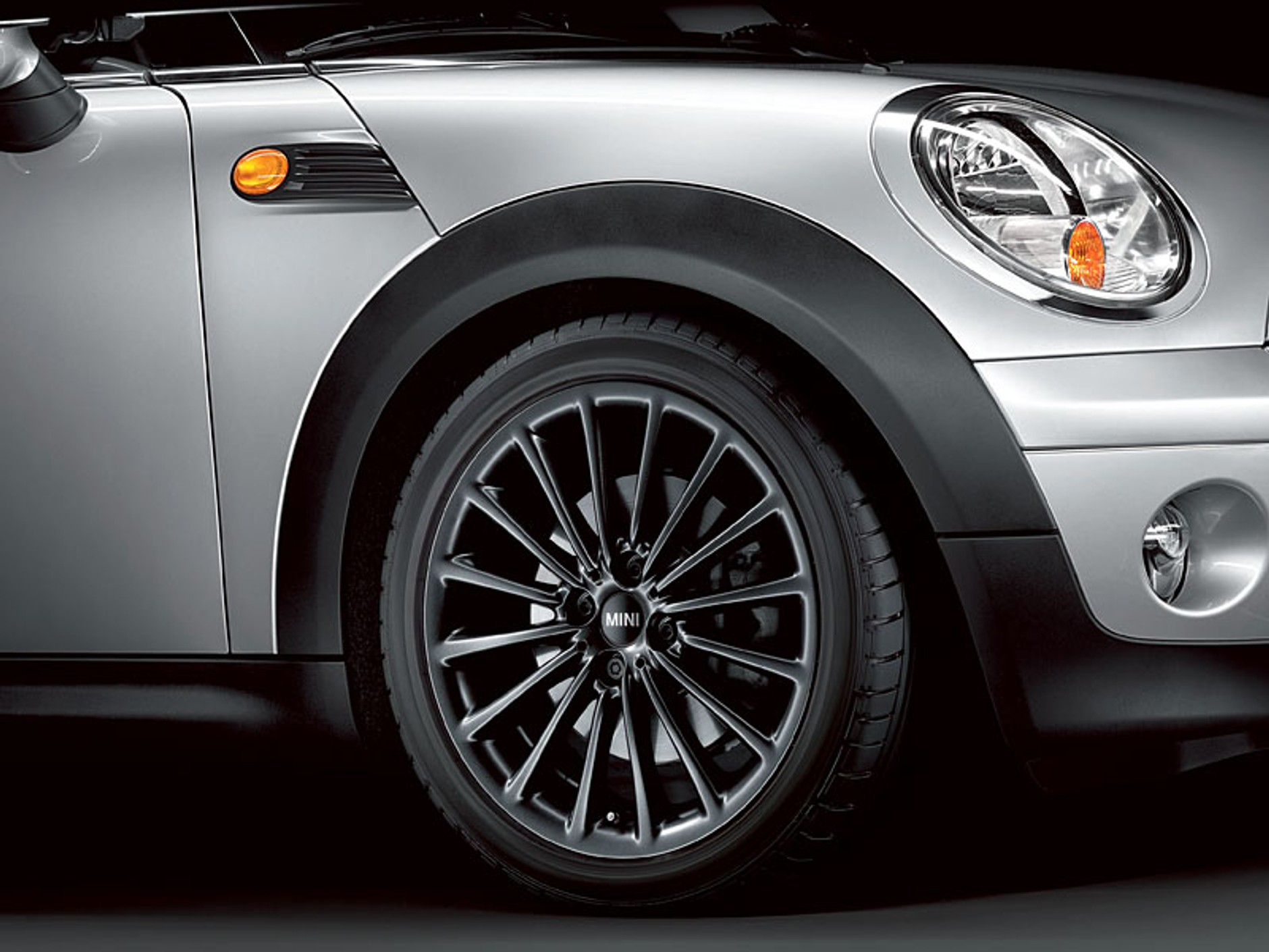 Detroit 2009: premiera światowa Mini Cabrio