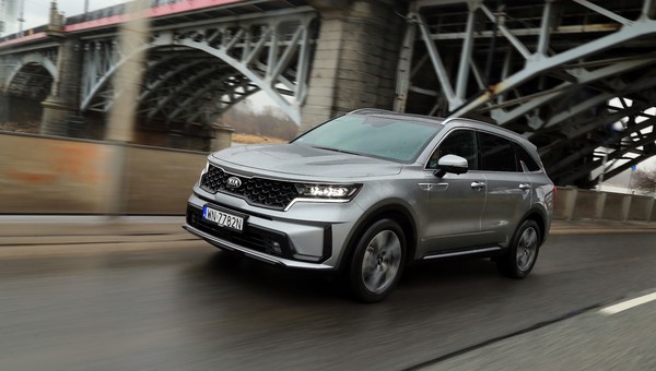 Sorento PHEV, czyli Kia za ćwierć miliona. Czy warto dużo dopłacać względem zwykłej hybrydy?