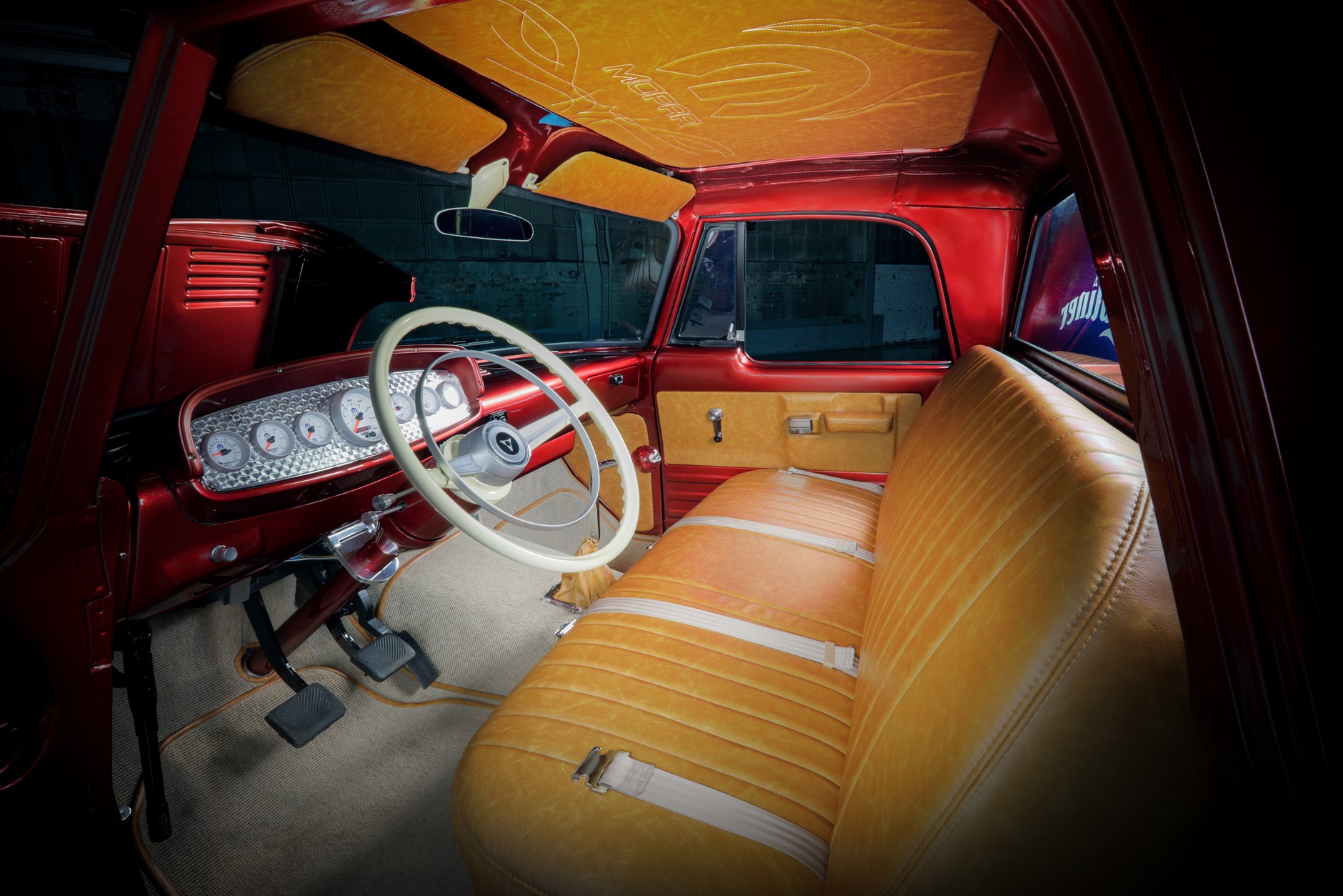 Mopar Lowliner wnętrze