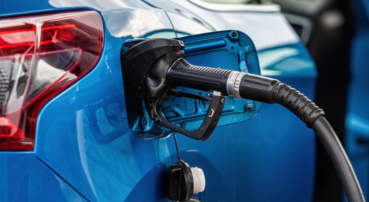 Paliwo coraz tańsze. Zmiany szczególnie odczuje jedna grupa kierowców