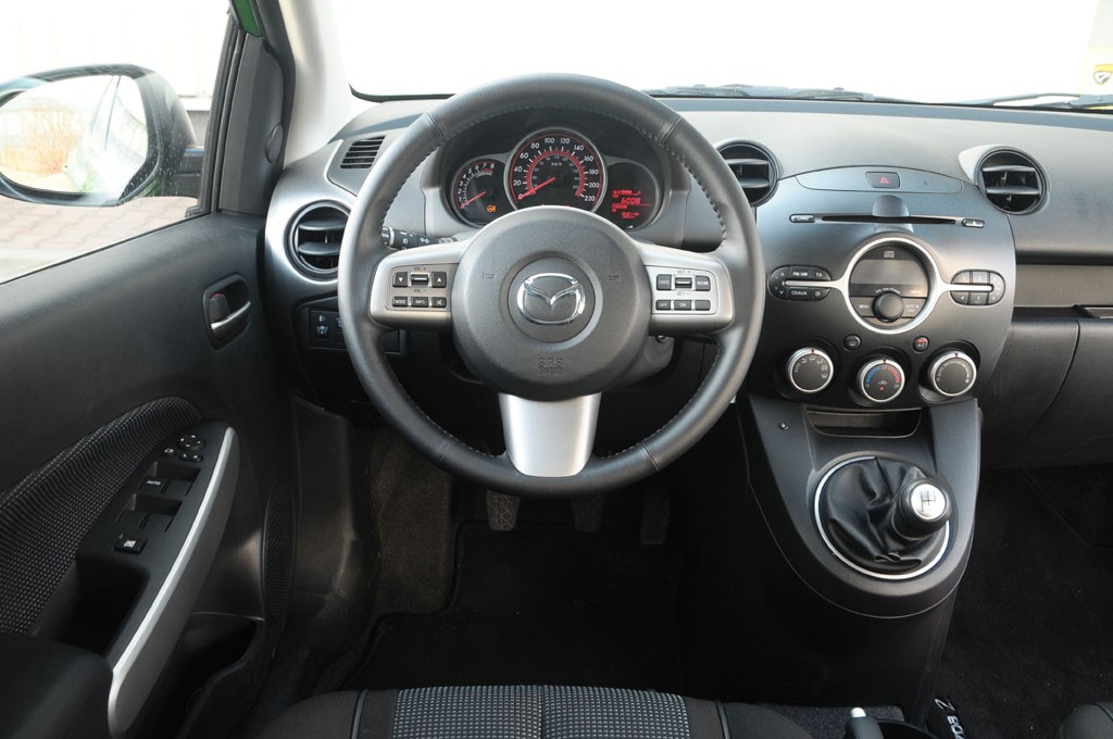 Mazda 2 1.5 Sport: Miejski mikrosportowiec