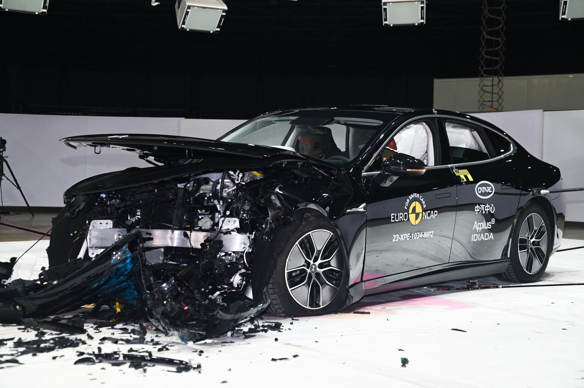 Crash-test: Xpeng P7