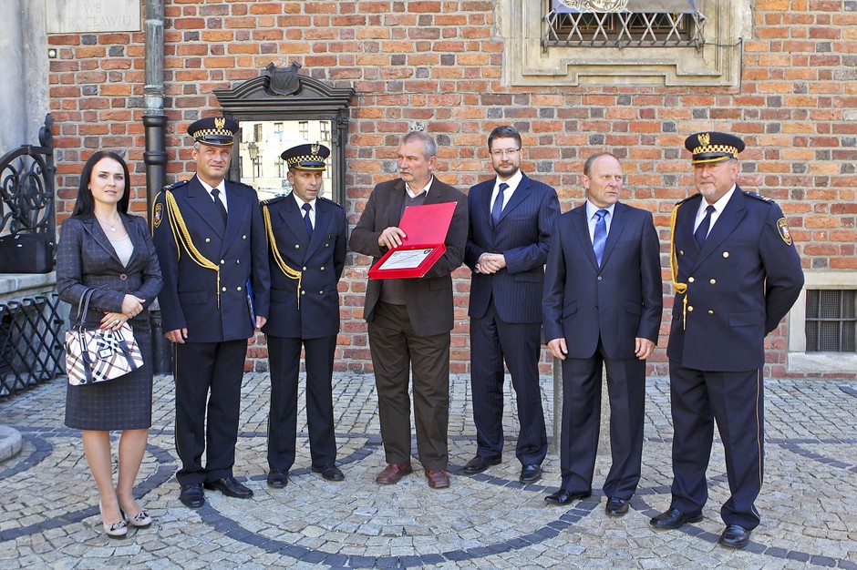 Straż Miejska Wrocławia wybiera hybrydowe Toyoty Yaris