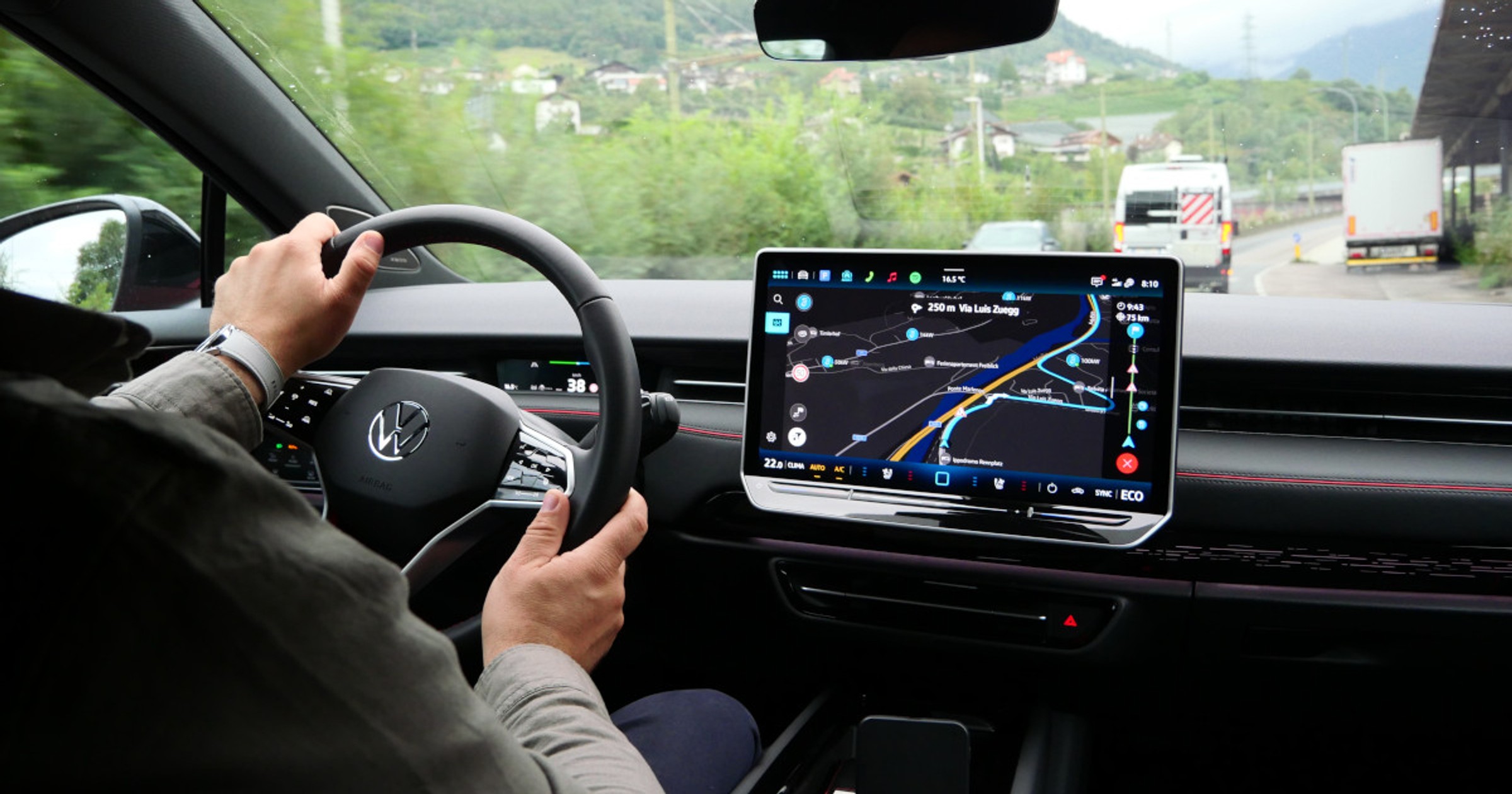 Jazda nowoczesnym autem elektrycznym