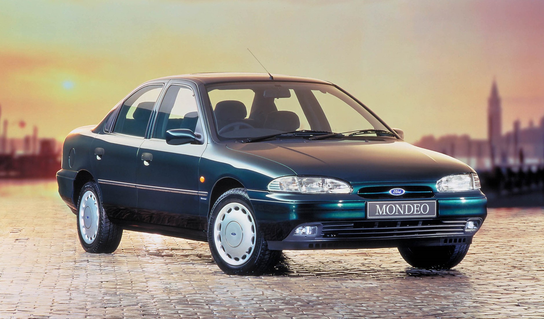 Ford Mondeo (pierwsza generacja; 1993-2000)