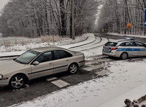 Zaparkował na zebrze i nie wiedział, co tam robi. Mężczyzna miał 1,7 promila