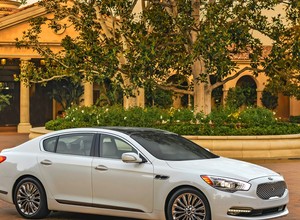 Los Angeles Auto Show: modelem K900 Kia wkracza do klasy wyższej