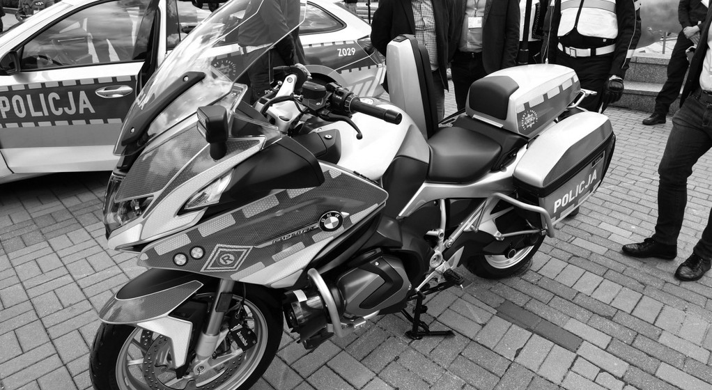 motocyk policyjnyl bw