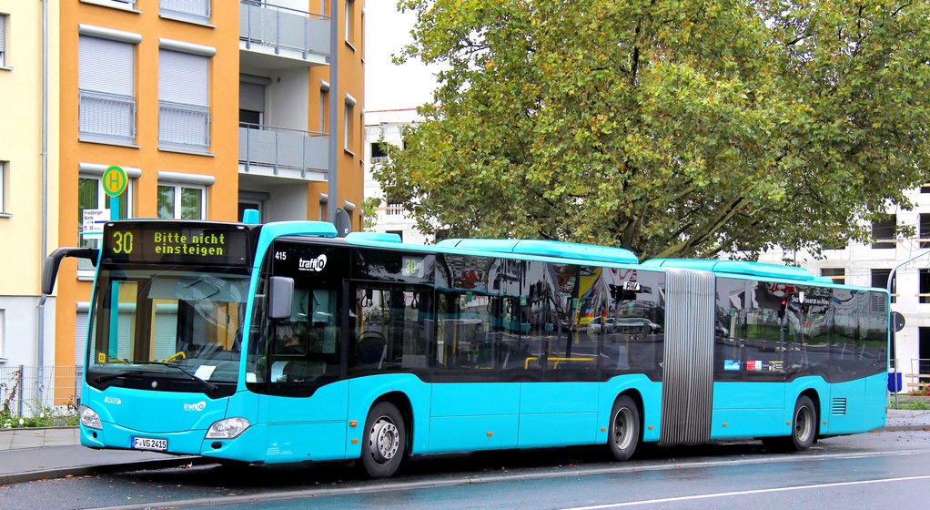 Autobus miejski we Frankfurcie nad Menem — zdj. ilustracyjne