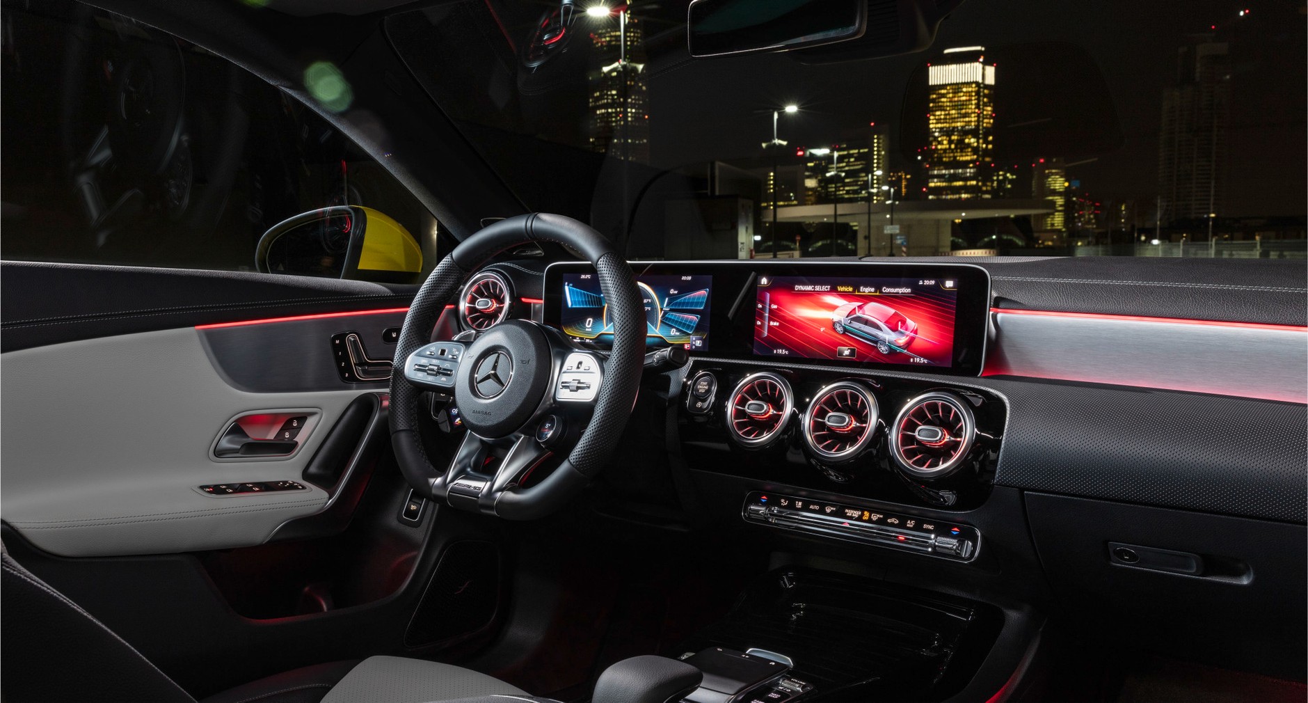 Mercedes-AMG CLA 35 4Matic – pod maską 306 KM