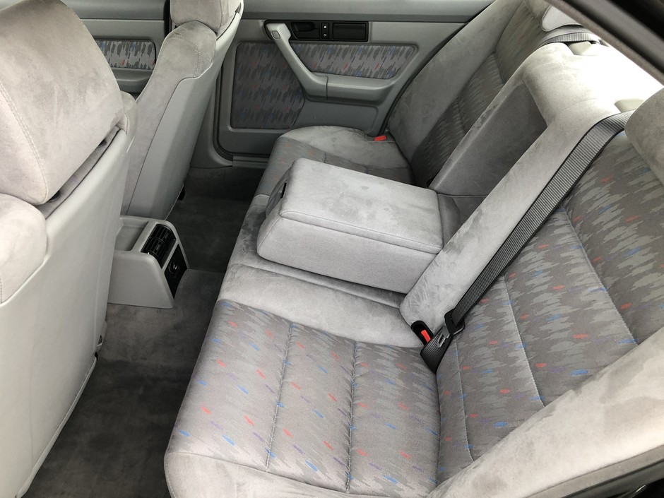 BMW M5 E34 jak nowe
