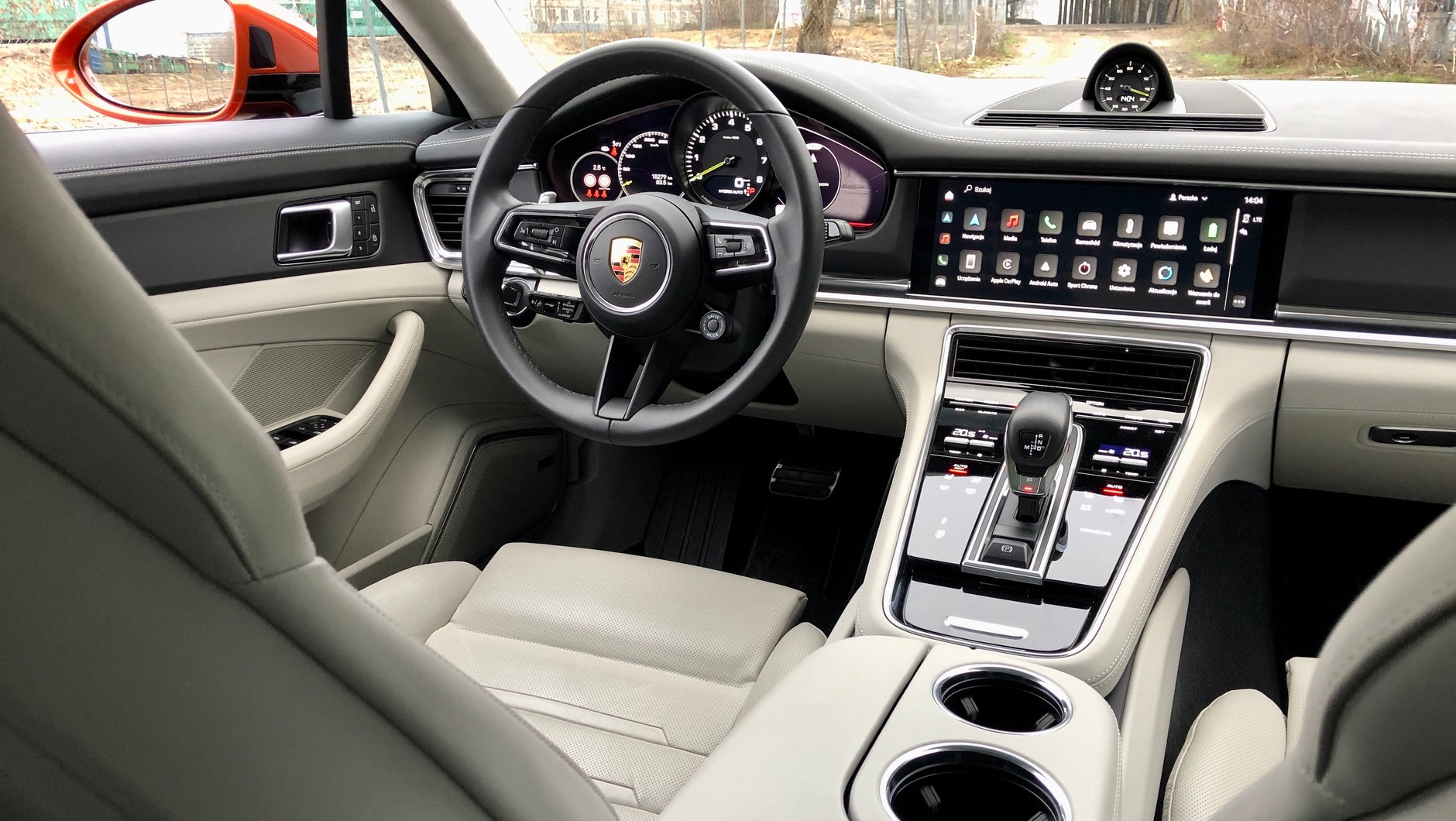 Porsche Panamera 4 E-Hybrid Platinum Edition