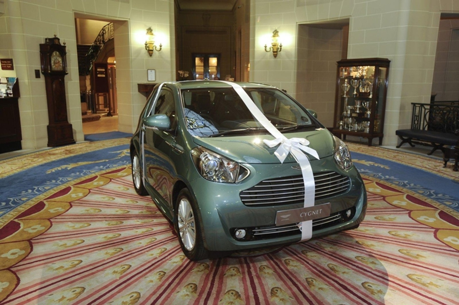 Stirling Moss kupił żonie Aston Martina