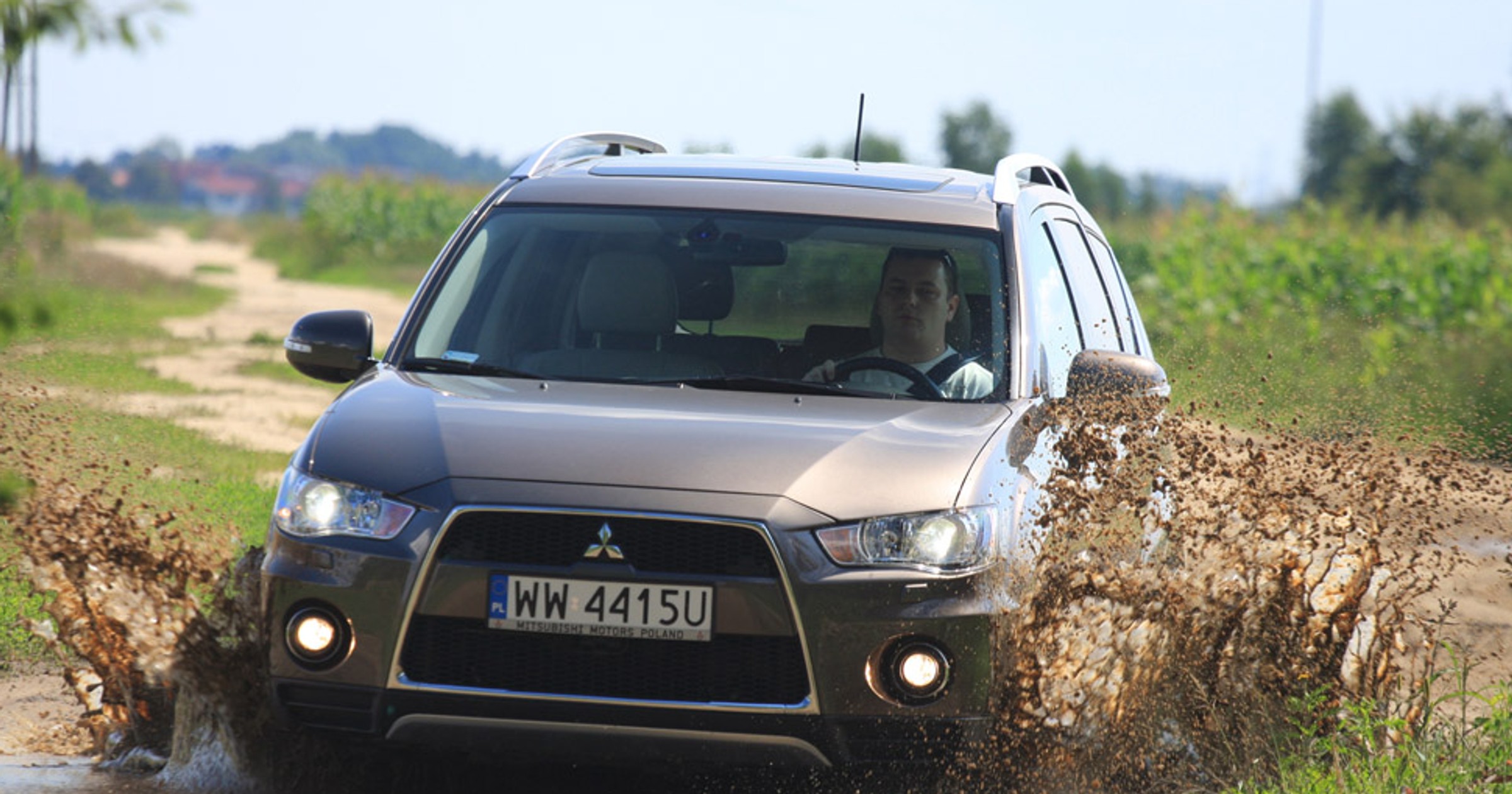 Mitsubishi Outlander: Duży, ładny...  terenowy?