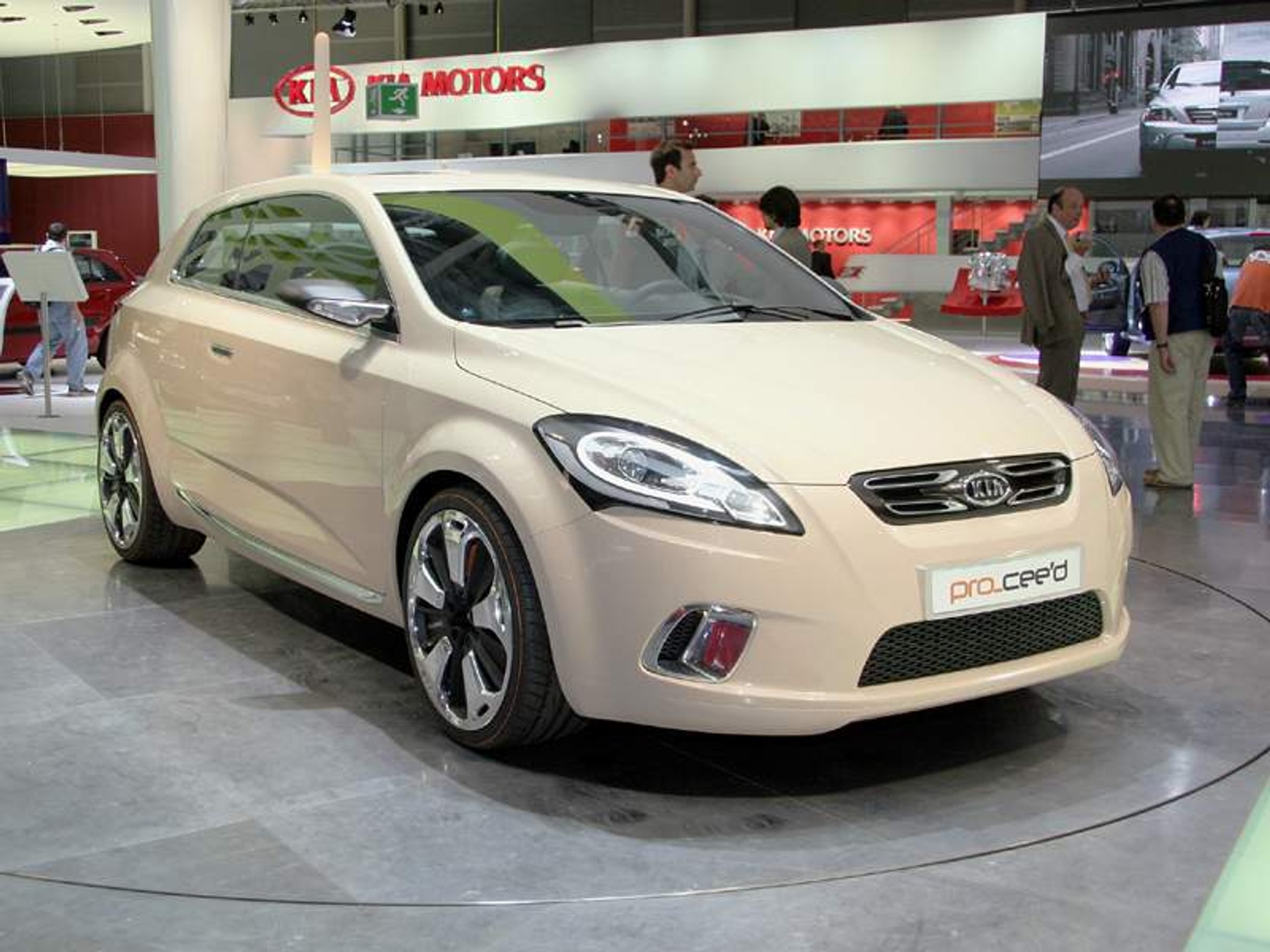 Paryż na żywo: fotogaleria z targów – Drugi dzień targów