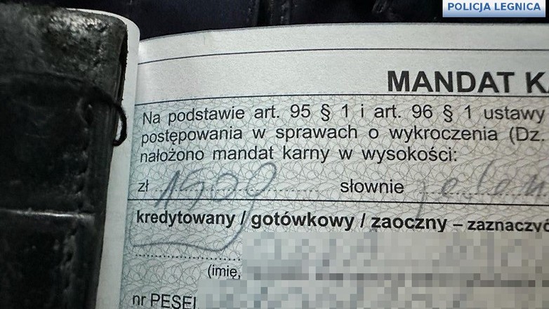 Nie ustąpił pieszej pierwszeństwa. Nie wiedział, kto za nim jedzie