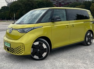 Volkswagen ID. Buzz wygląda fenomenalnie. Czy ma jeszcze inne zalety?