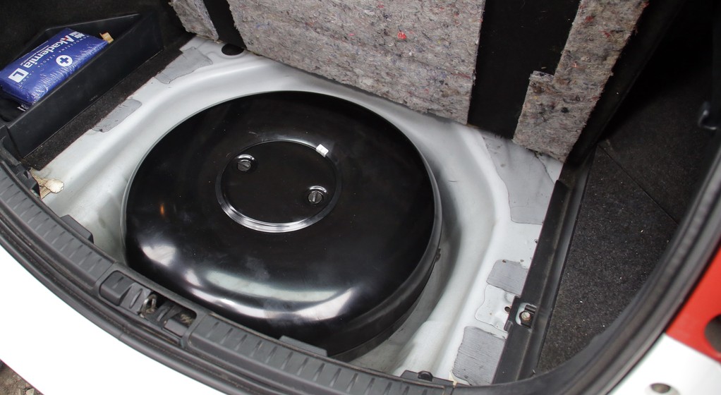 Toyota Auris Kombi 1.8 Hybrid LPG 2014 2. generacja