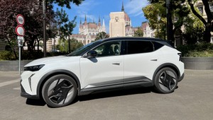 Renault Scenic E-Tech — nie dość, że SUV, to jeszcze elektryczny. Sprawdziłem, co zostało z dawnego rodzinnego vana