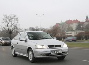 Opel Astra II na polskich drogach: ujawniamy jego wady oraz zalety