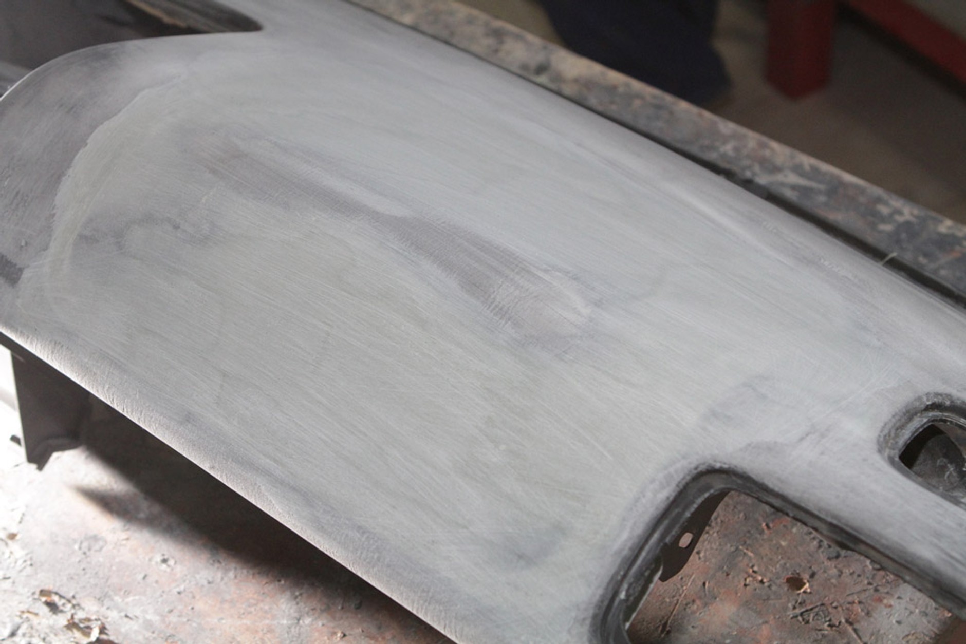 Co zrobić aby deska rozdzielcza była zawsze matowa i miła w dotyku