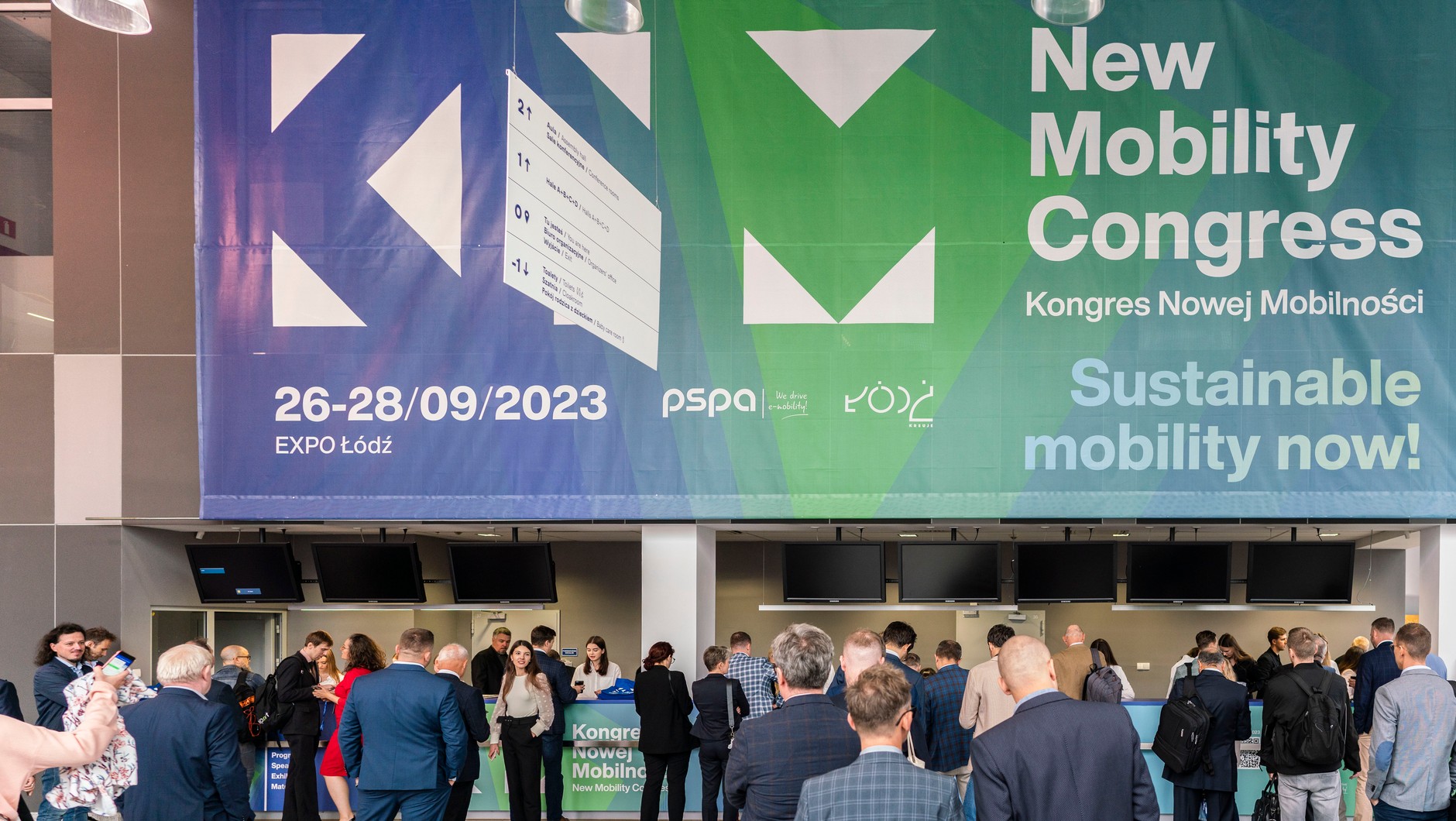 Kongres Nowej Mobilności stanowi kluczowe miejsce spotkań dla liderów branży, decydentów i ekspertów technologicznych, którzy wspólnie zdefiniują przyszłość mobilności w regionie.