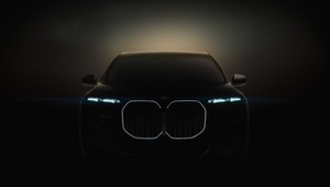 Jak BMW zapowiada nową serię 7? Pokazuje ogromny przedni grill