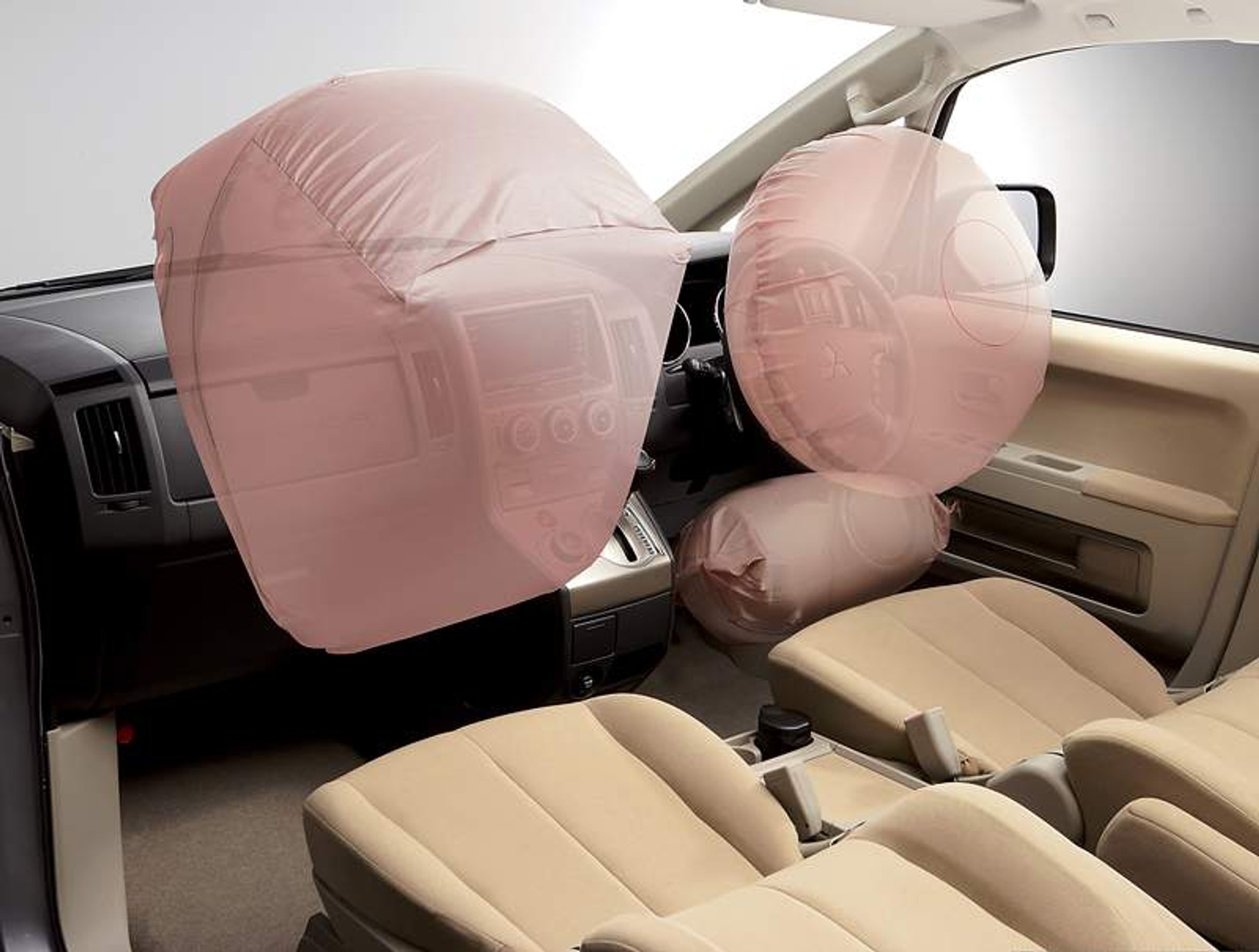 Mitsubishi Delica D:5 – nowe MPV z napędem na cztery koła