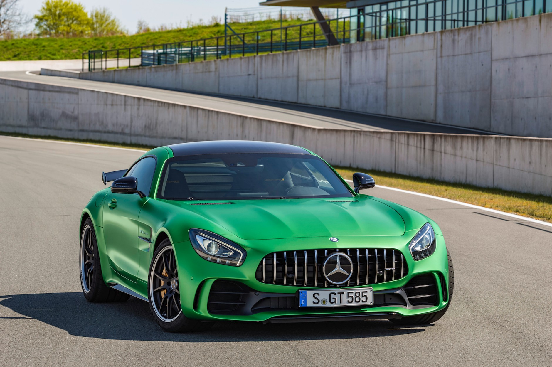 Mercedes-AMG GT R
