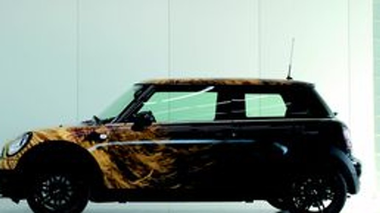 Mini: wyjątkowy egzemplarz na Life Ball