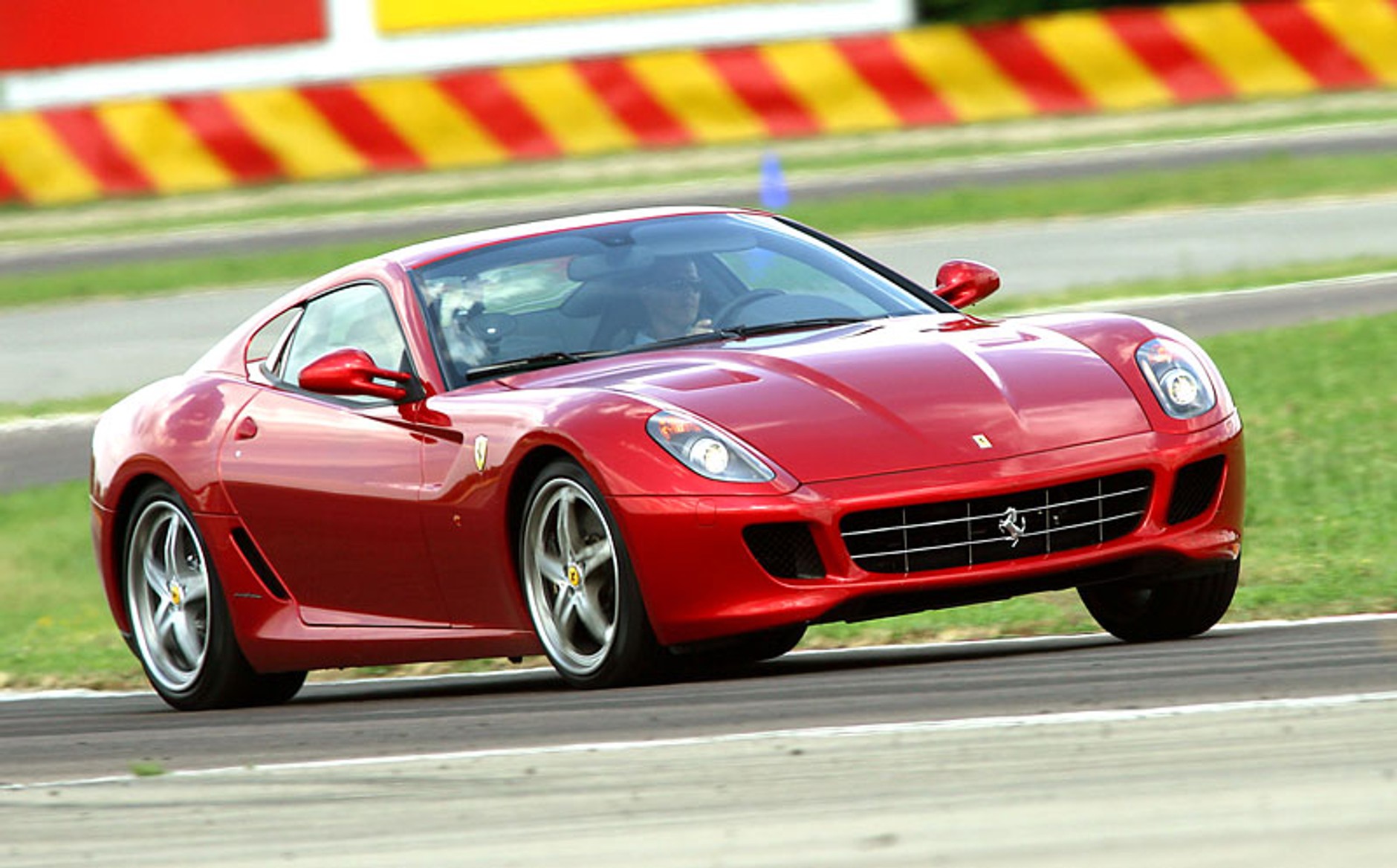 Ferrari 599 HGTE: pakiet dla Fiorano (fotogaleria)