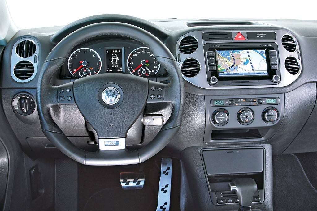 Automatyczne i oszczędne SUV-y: Land Rover Freelander kontra Nissan X-Trail, Toyota RAV4 i VW Tiguan