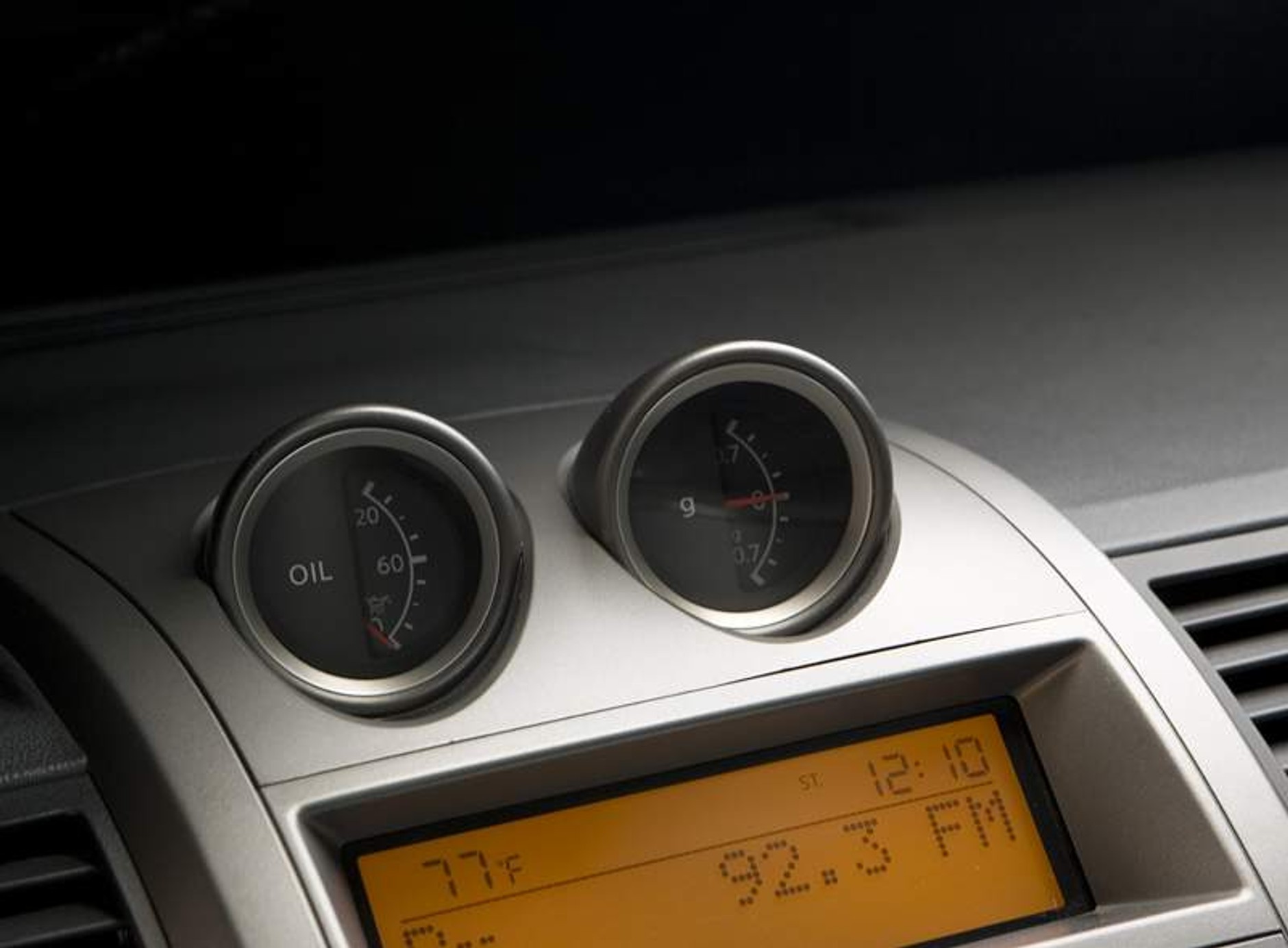 Nissan Sentra SE-R – kompaktowy i drapieżny