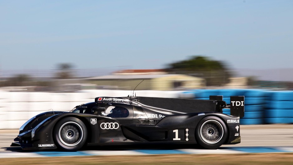 Prototyp Audi R18 Ultra rozbity