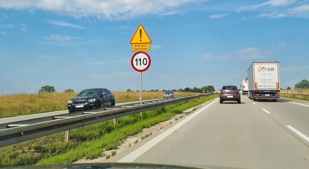 Autostrada A4 bez pasa awaryjnego