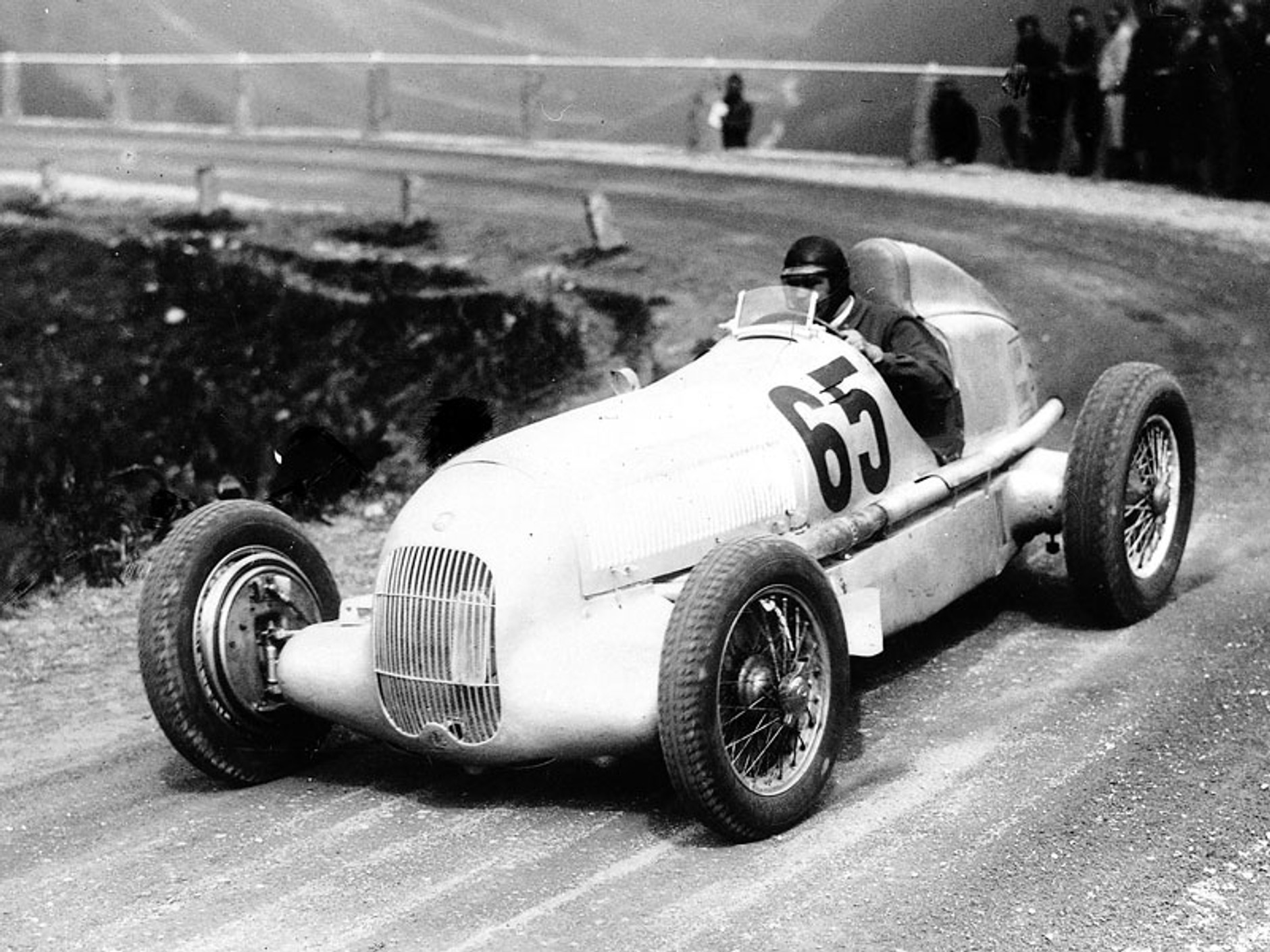 Mercedes-Benz: srebrne strzały w okresie przedwojennym