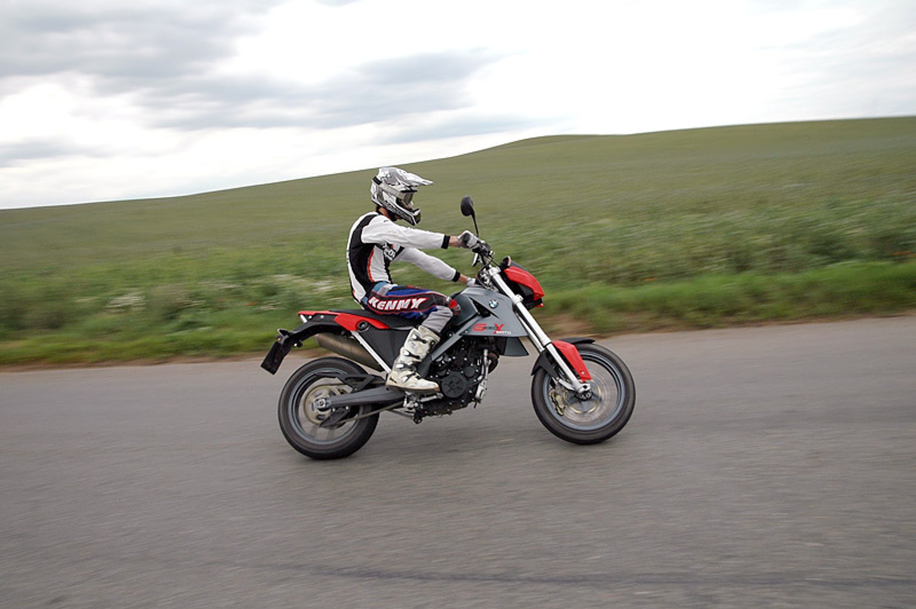BMW G650 Xmoto: zabawka do miasta (test)
