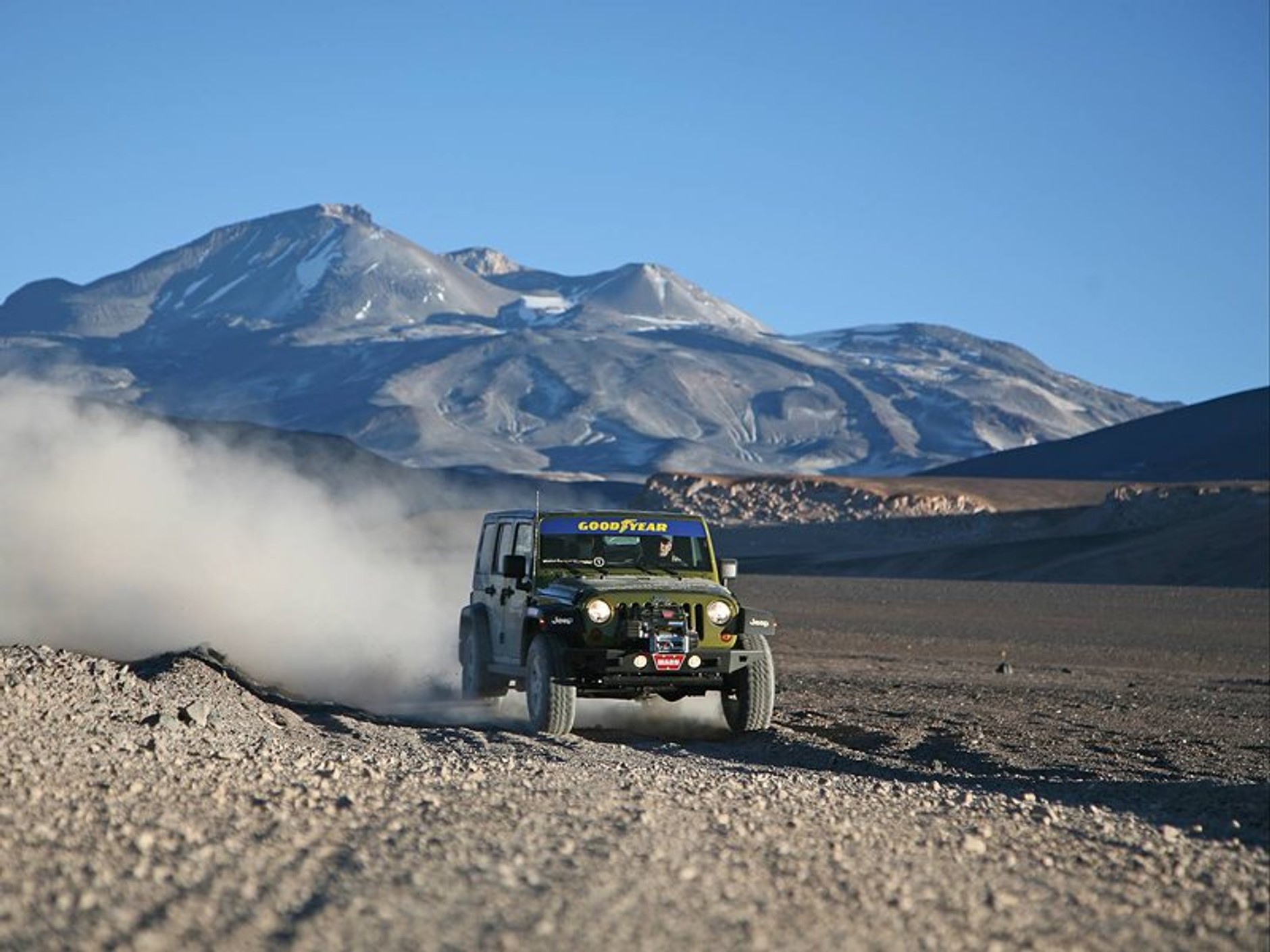 Jeepem Wrangler Unlimited Rubicon na wysokość 6646 m n. p. m.