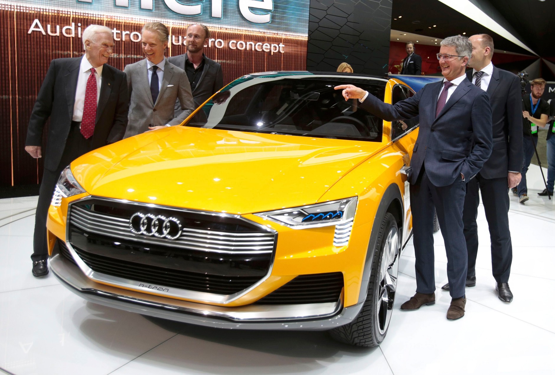 Audi A4 allroad i h-tron na salonie w Detroit 2016