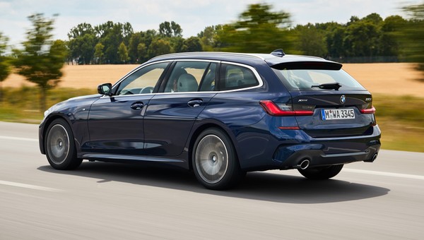 BMW 330d xDrive Touring – funkcjonalność w opakowaniu premium
