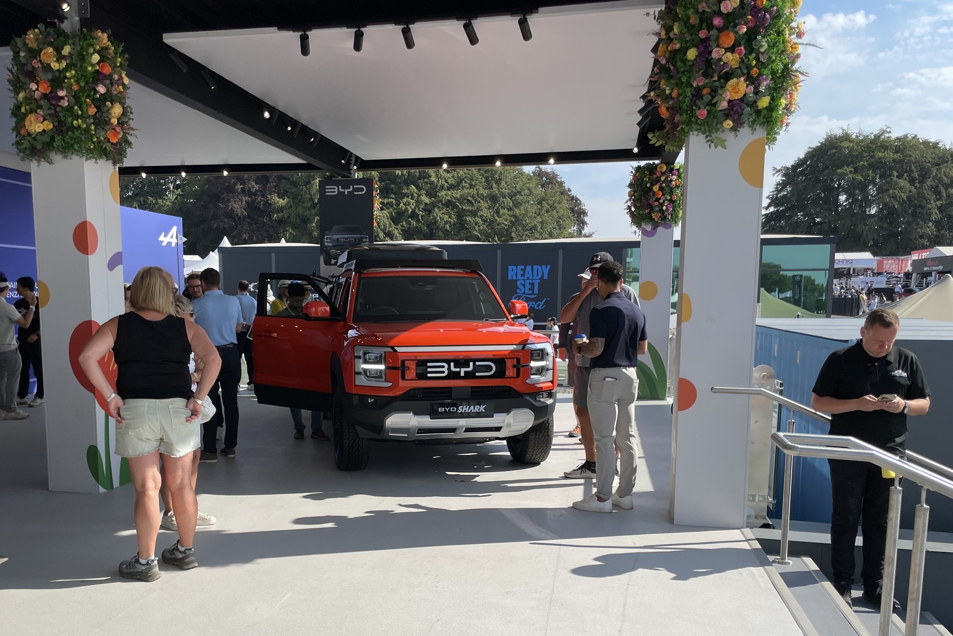 Pawilon BYD na Festiwalu Prędkości w Goodwood