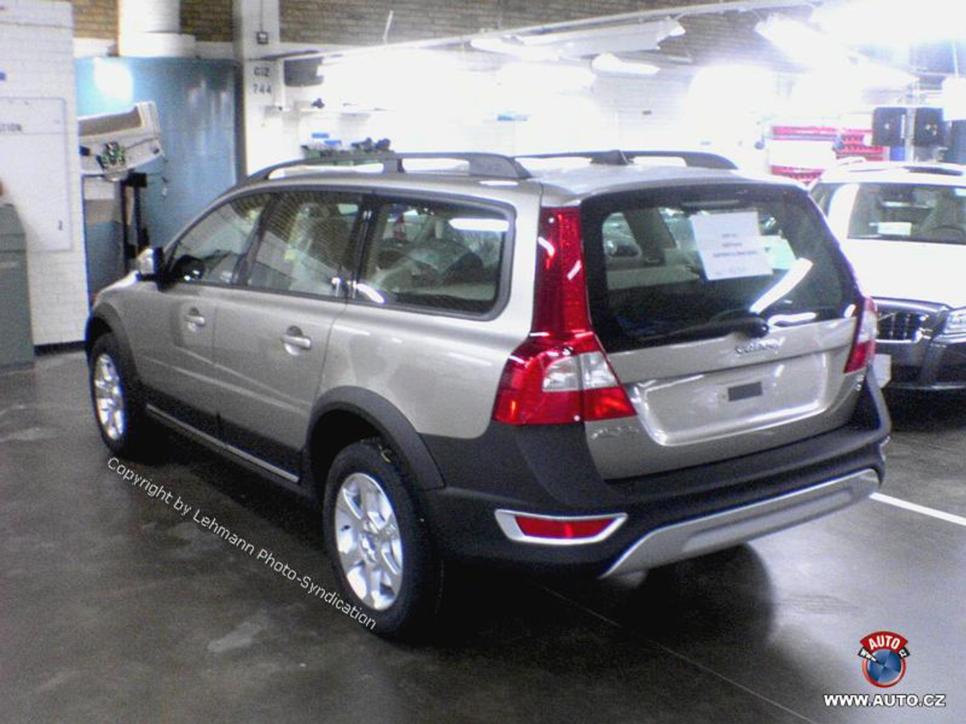 Zdjęcia szpiegowskie: nowe Volvo XC70 już bez maskowania