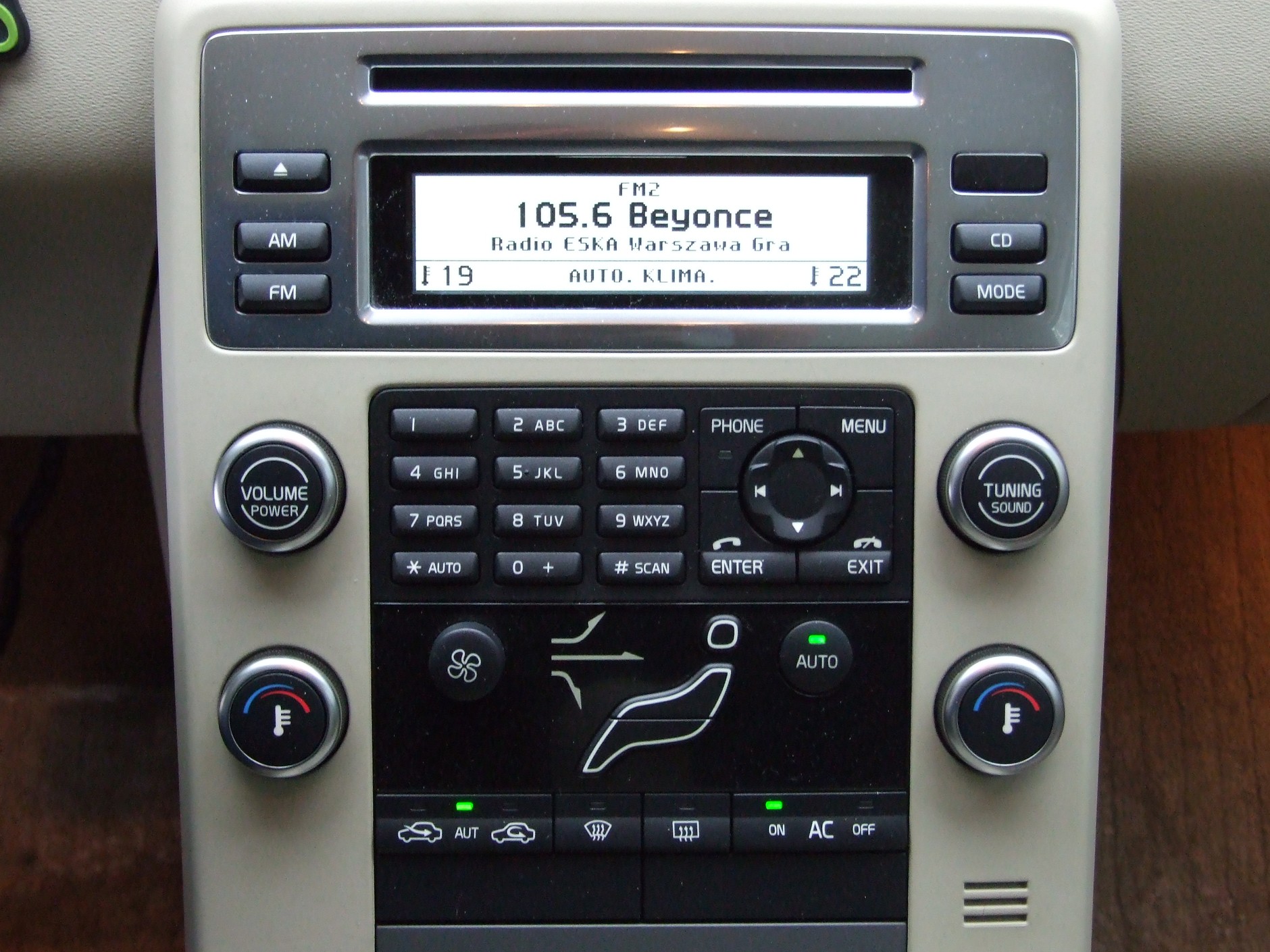 Volvo V70 1.6 DRIVe: dla statecznych i lubiących komfort